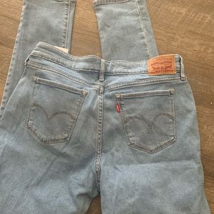 Levis 711 skinny jeans